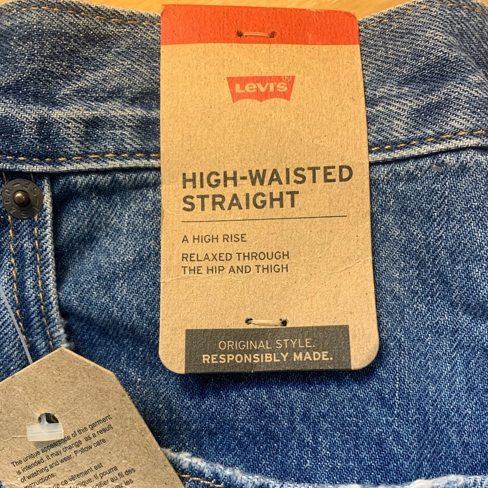 NWT LEVI’S JEANS HIGH RISE WIDE LEG STRAIGHT SIZE 30 - Picture 6 of 10